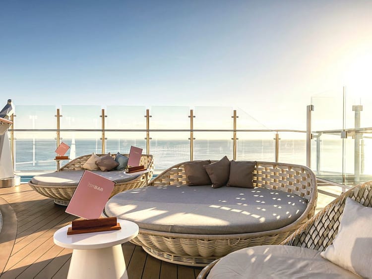 Mein Schiff 2: Hoheluft Bar Deck 15