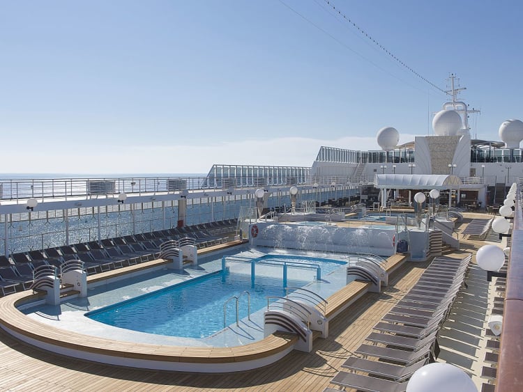 MSC Opera: Poolbereich Deck 11