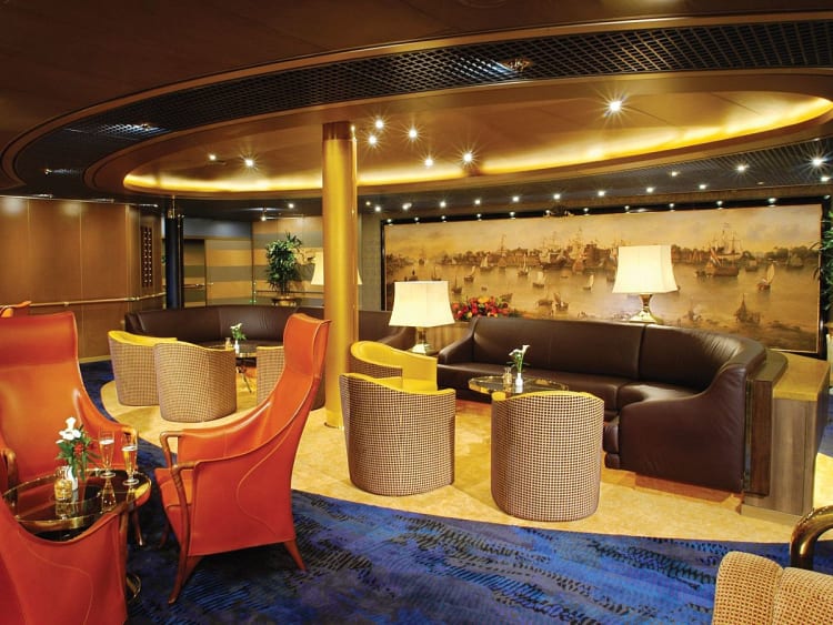 Oosterdam: Explorer&acute;s Lounge Deck 2