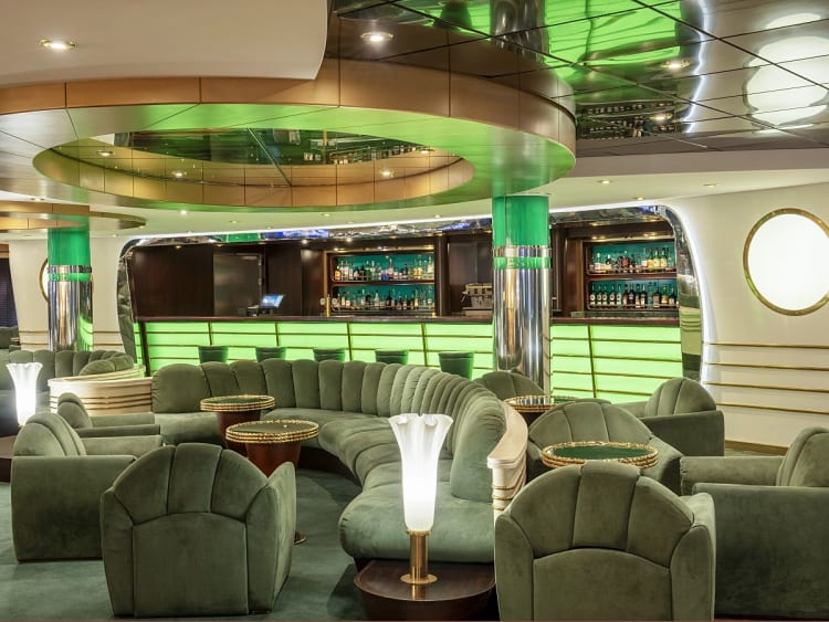 MSC Splendida: La Prua Piano Bar Deck 7