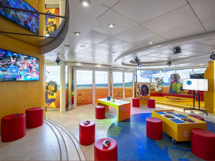 MSC Splendida: LEGO&reg; Club Deck 14