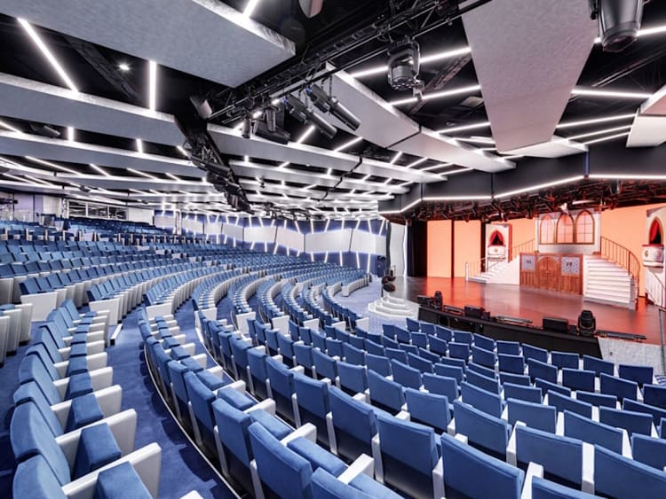 MSC Grandiosa: Th&eacute;&acirc;tre La Com&eacute;die 