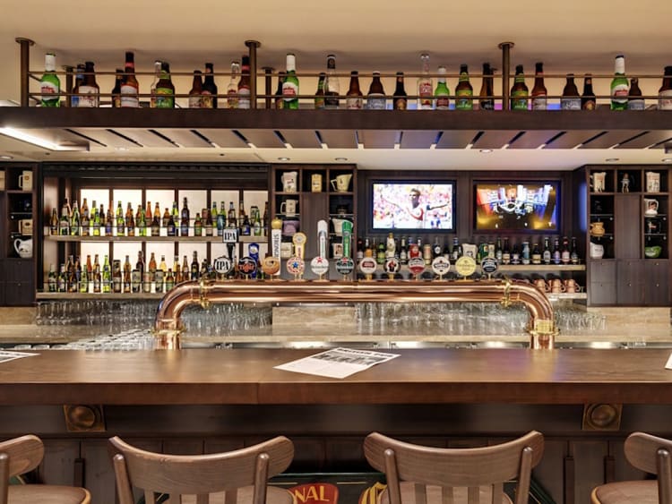 MSC Grandiosa: Masters of the Sea  Bar Deck 7