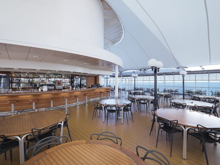 MSC Lirica: Le Bistrot Buffet Deck 11