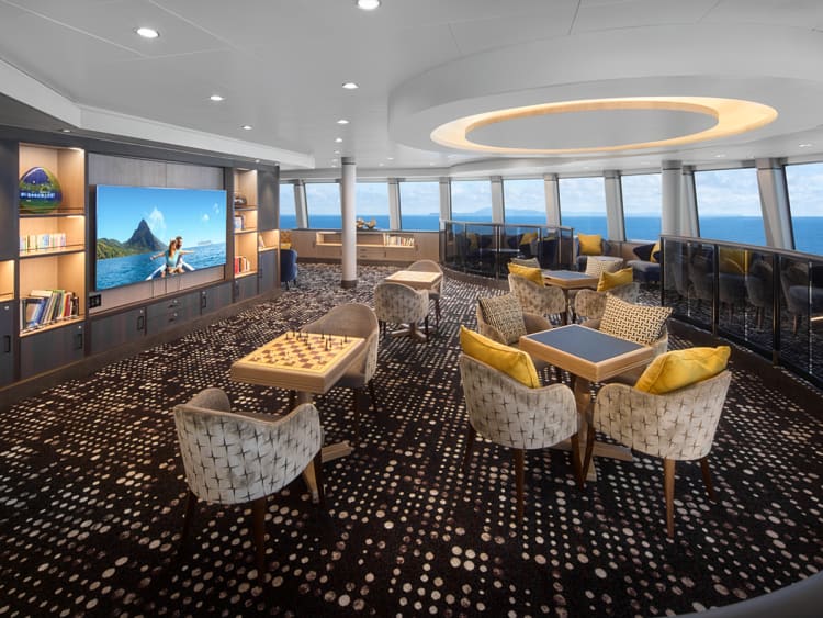 Norwegian Spirit: Library Lounge