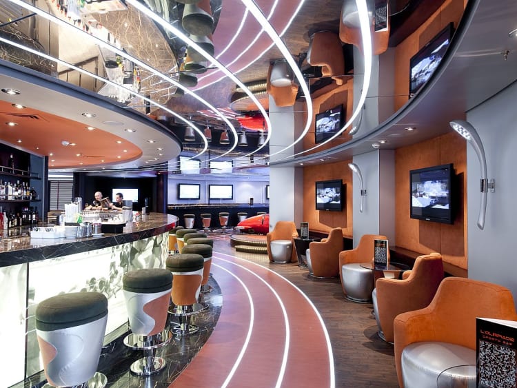 MSC Magnifica: L&acute;Olimpiade Sporting Bar 