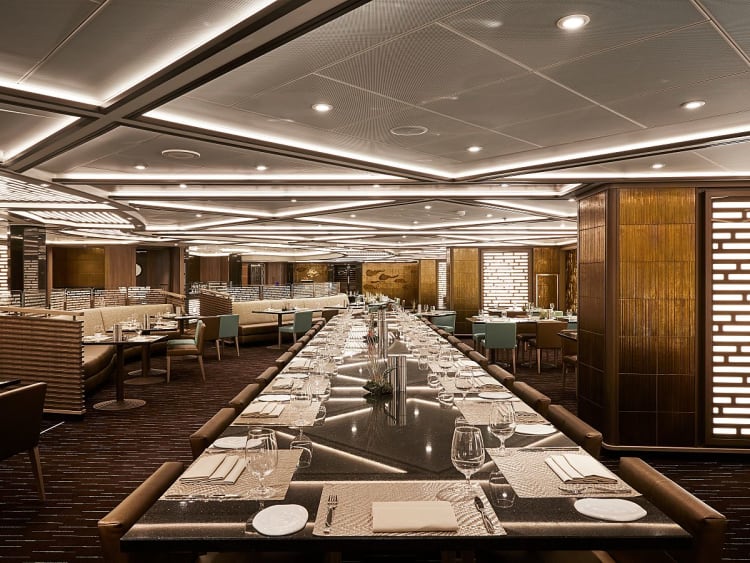 Silver Muse: Indochine Restaurant auf Deck 4