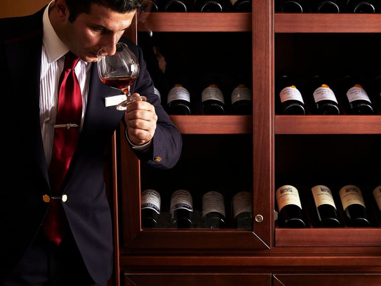 Silver Muse: Connoisseur's Corner auf Deck 8