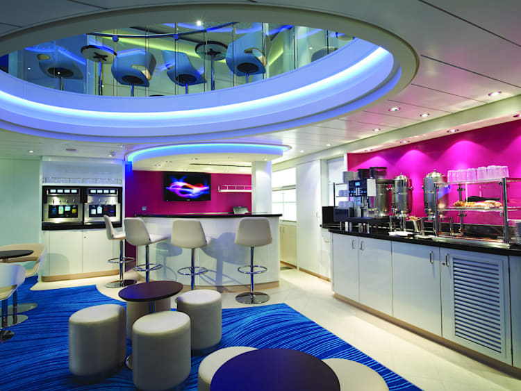 Norwegian Breakaway: Studio Lounge