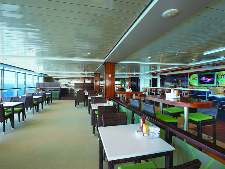 Norwegian Breakaway: Uptown Bar & Grill
