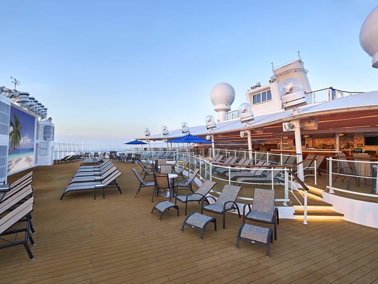 Norwegian Joy: Spice H2O Sonnendeck