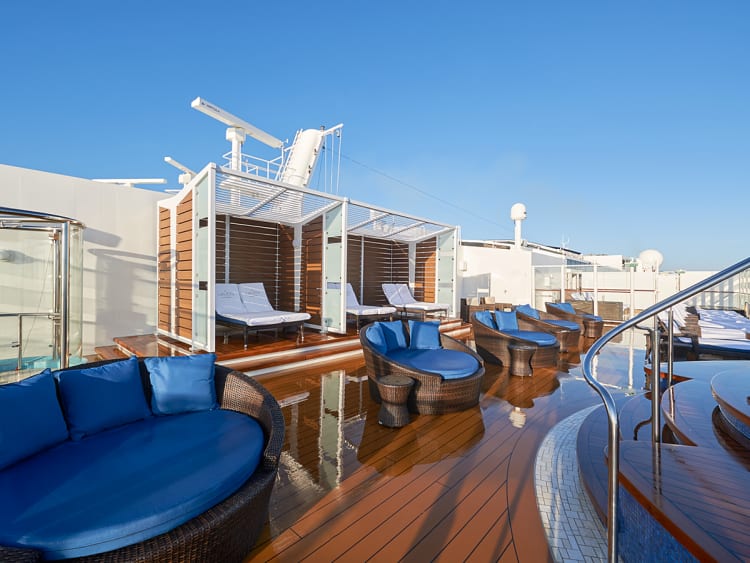 Norwegian Joy: The Haven Courtyard Sonnendeck
