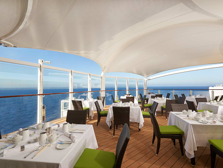 Norwegian Joy: The Haven Restaurant Au&szlig;enbereich ausschlie&szlig;lich f&uuml;r G&auml;ste von The Haven