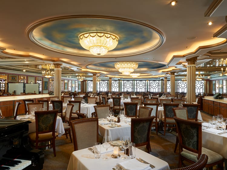 Norwegian Star: Restaurant Versailles Main Dining Room
