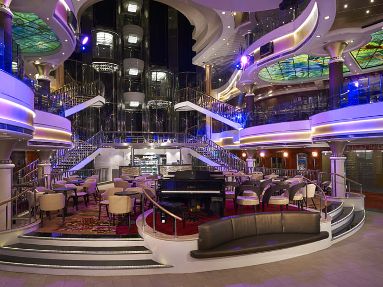 Norwegian Star: Atrium
