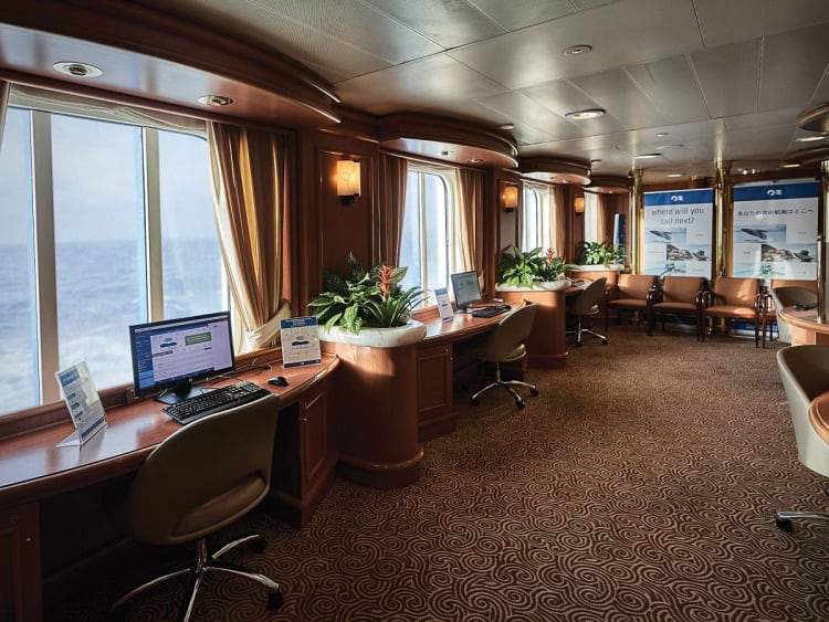 Diamond Princess: Internet Caf&eacute;