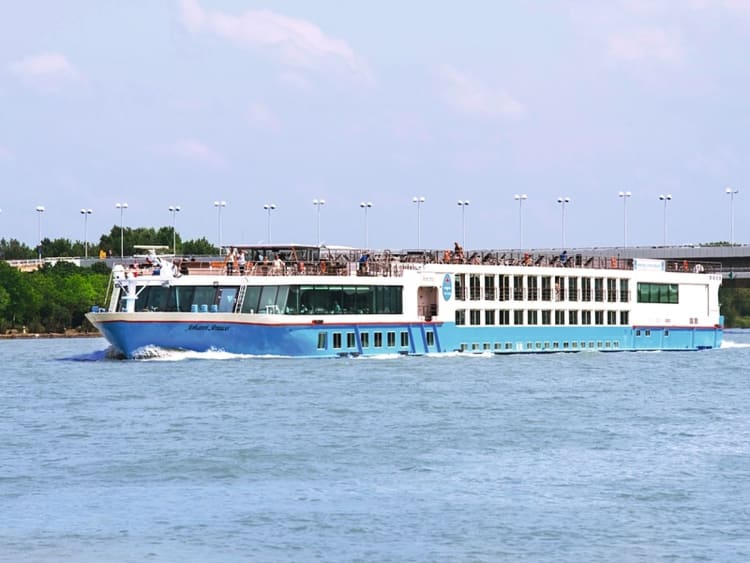 Johann Strauss: Aussenansicht