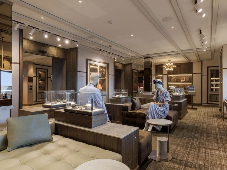 Silver Ray: Boutique auf Deck 4