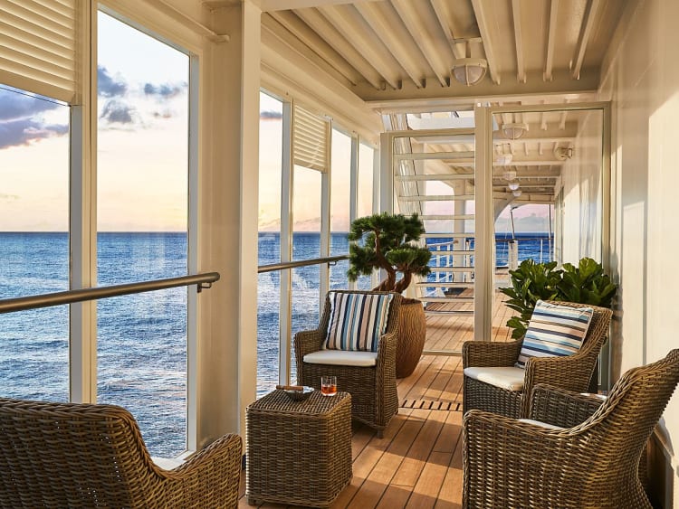 Silver Shadow: Connoisseur's Corner auf Deck 8