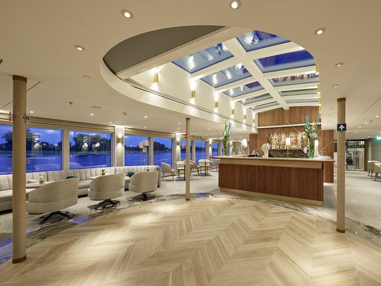 Lady Diletta: Barlounge