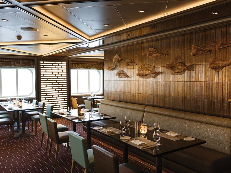 Silver Spirit: Indochine Restaurant auf Deck 4