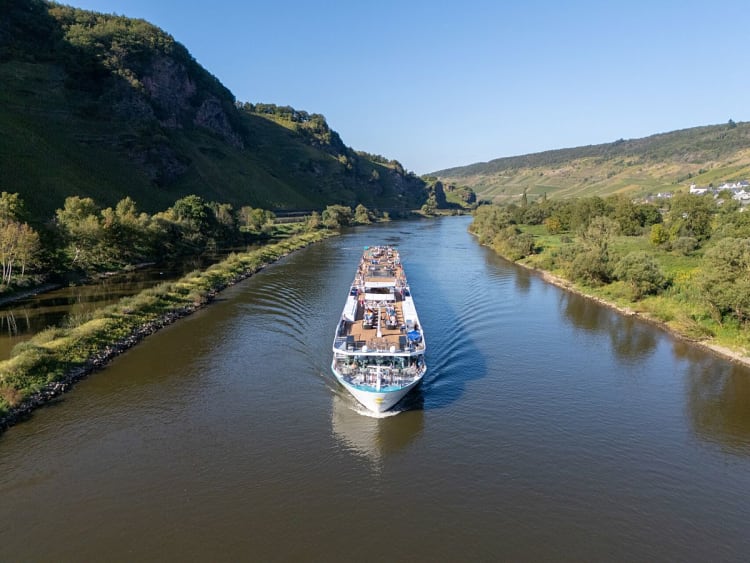 Asara: Au&szlig;enansicht von vorne