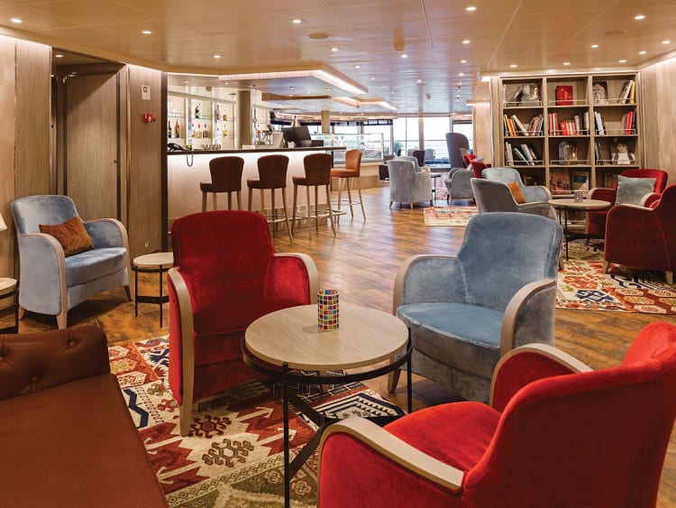 Silver Spirit: Arts Caf&eacute; Innenbereich auf Deck 8