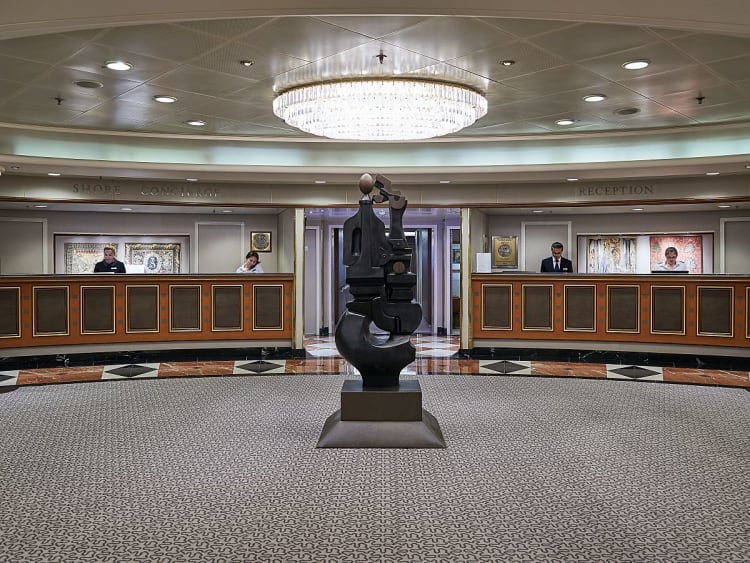 Silver Whisper: Rezeption auf Deck 5