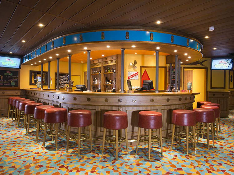 Carnival Sunrise: Bar RedFrog Pub