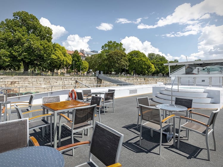 A-ROSA ALEA: Sonnendeck mit Whirlpool