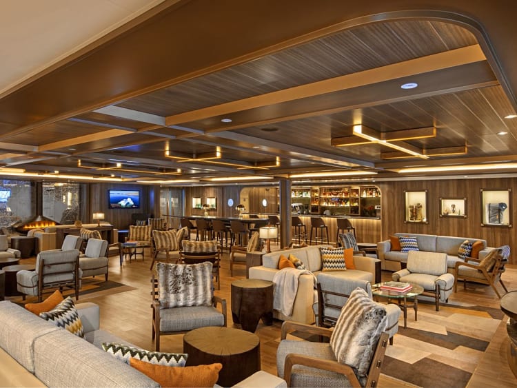 Seabourn Venture: "Expedition Lounge" auf Deck 4