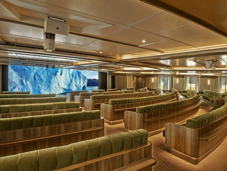 Seabourn Venture: Discovery Center auf Deck 4