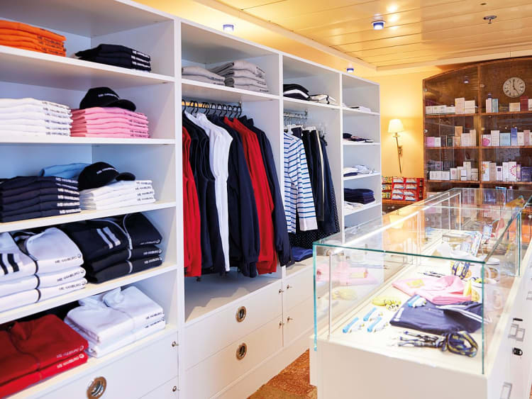 MS Hamburg: Boutique auf Deck 5
