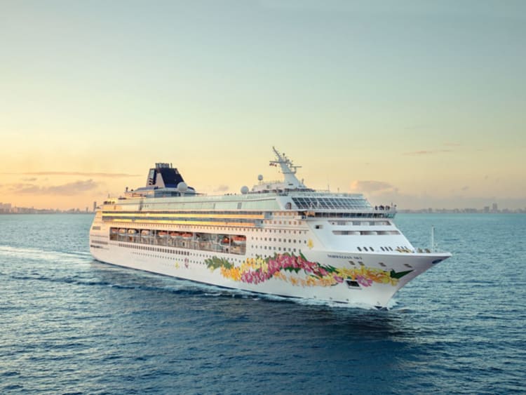 Norwegian Cruise Line - Norwegian Sky - Foto 1