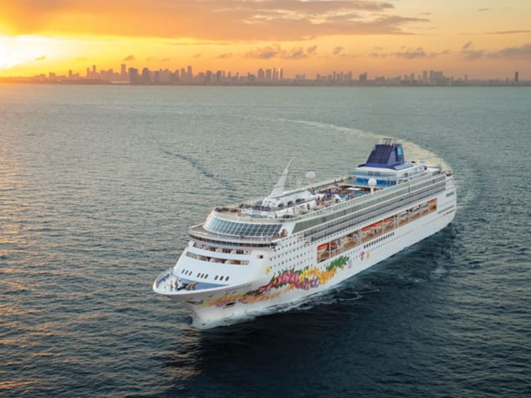 Norwegian Sky: Vogelperspektive