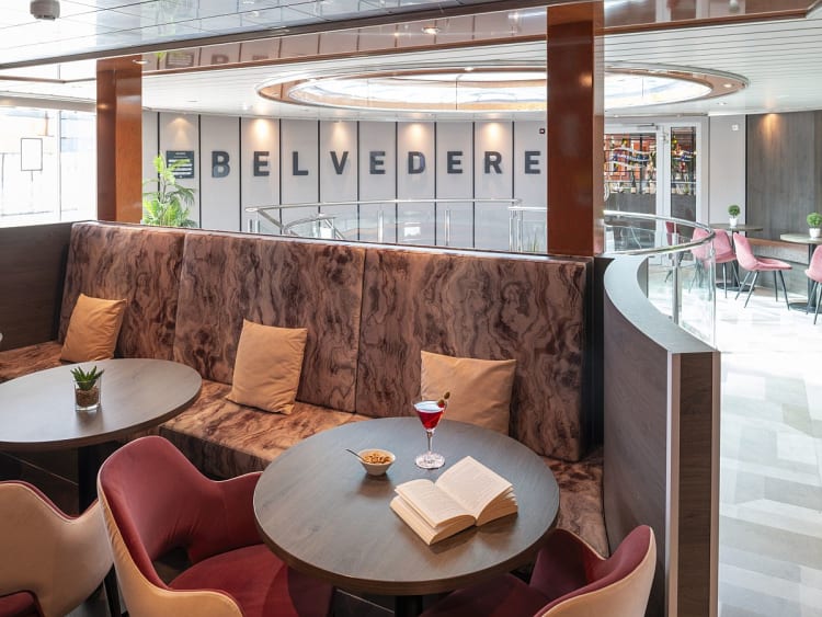 Belvedere: Lobby auf dem Oberdeck