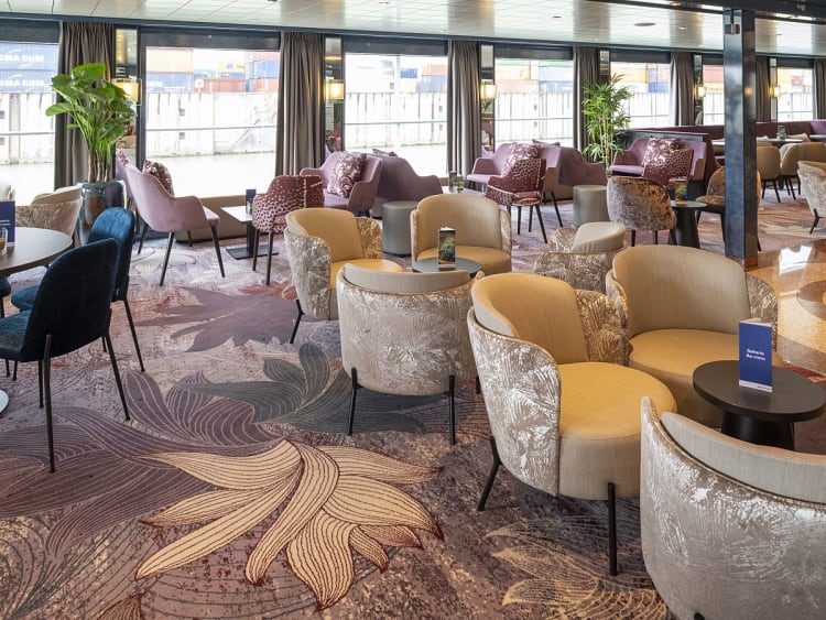 Belvedere: Panorama- Salon auf dem Oberdeck