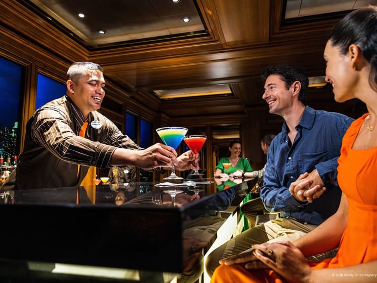 Disney Dream: Bar "Skyline" auf Deck 4