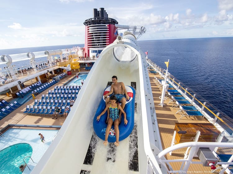 Disney Dream: Wasserrutsche "Aqua Duck" auf dem Pooldeck