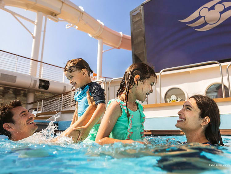 Disney Dream: "Donald's Pool" auf Deck 11