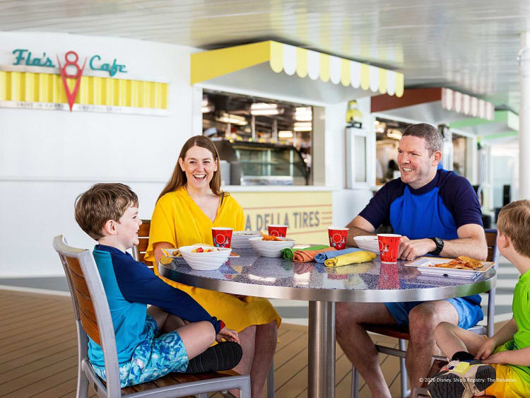 Disney Dream: "Flo's Cafe" auf Deck 11