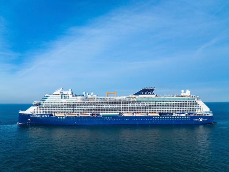 Celebrity Beyond: Seitenansicht