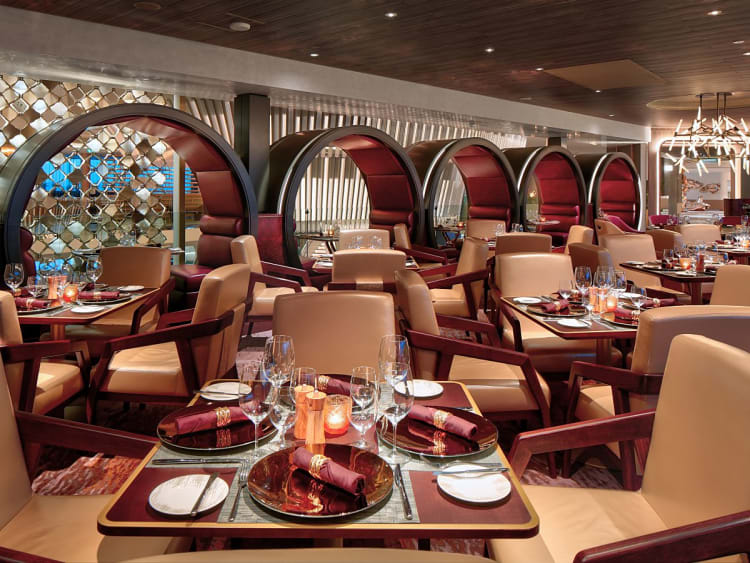 Celebrity Beyond: Restaurant "Fine Cut Steakhouse" auf Deck 5