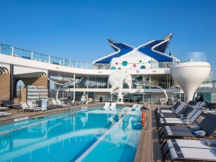 Celebrity Beyond: Resort Deck auf Deck 14