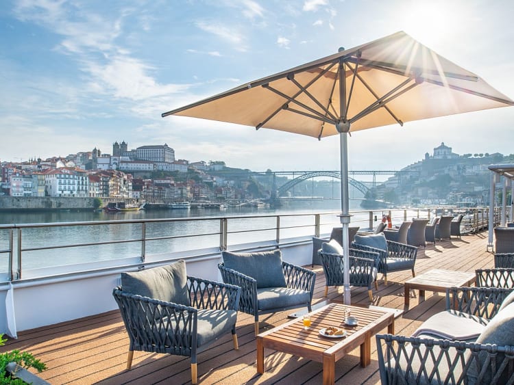 Douro Queen: Sitzgelegenheiten auf dem Sonnendeck
