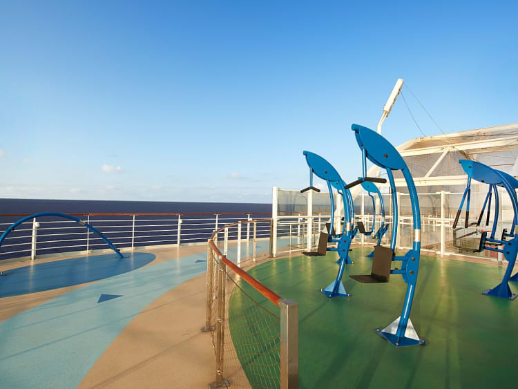 Carnival Venezia: Fitnessger&auml;te auf Deck 12