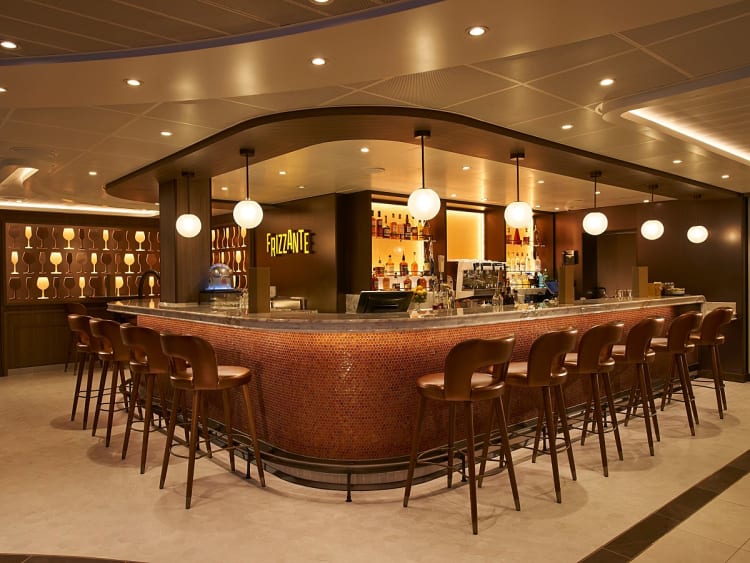 Carnival Venezia: Bar "Frizzante" auf Deck 5