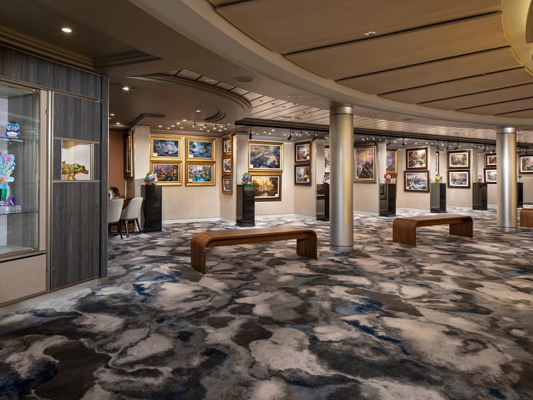 Celebrity Silhouette: Kunstgalerie auf Deck 5
