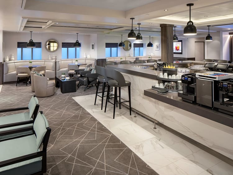 Celebrity Silhouette: "Retreat Lounge" auf Deck 5