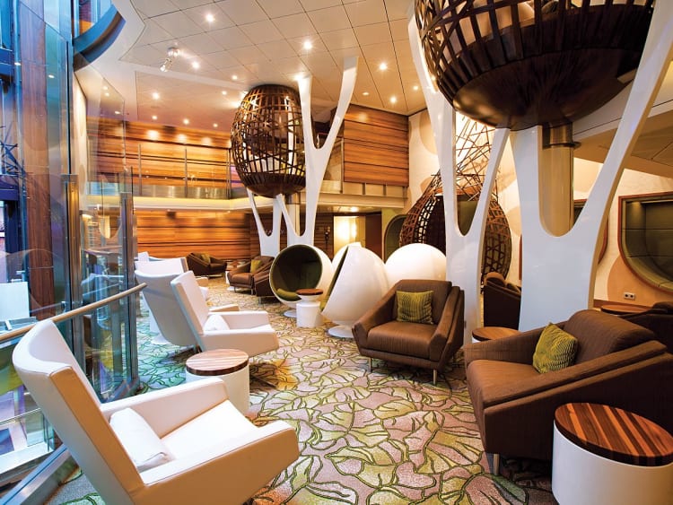 Celebrity Silhouette: "The Hideaway" auf Deck 7 & 8